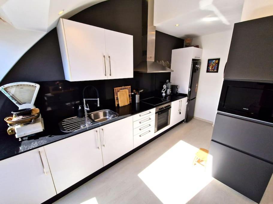 Apartamento Deluxe Vistas Al Mar Burela Экстерьер фото
