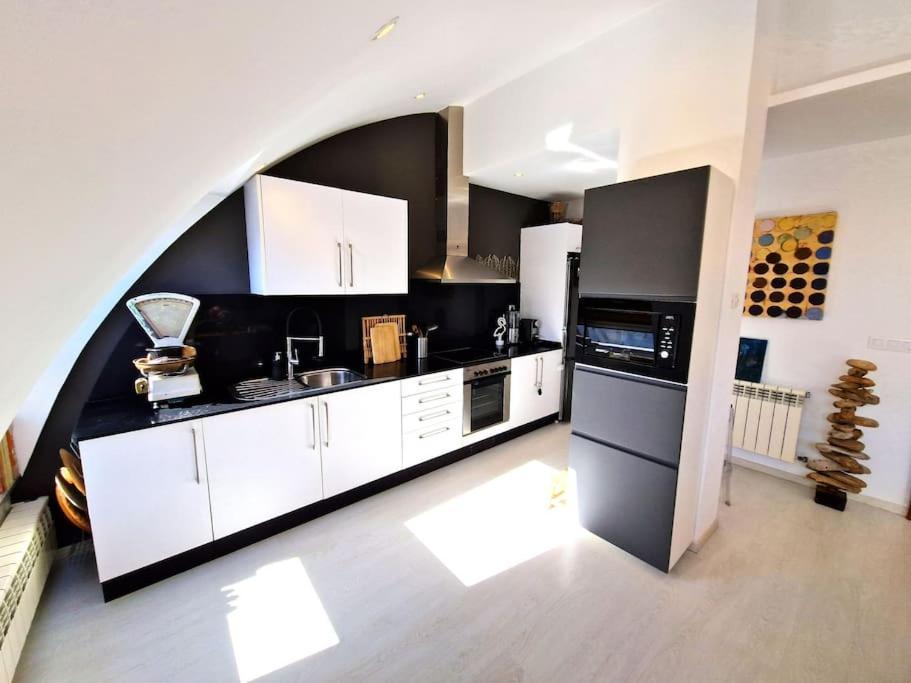 Apartamento Deluxe Vistas Al Mar Burela Экстерьер фото